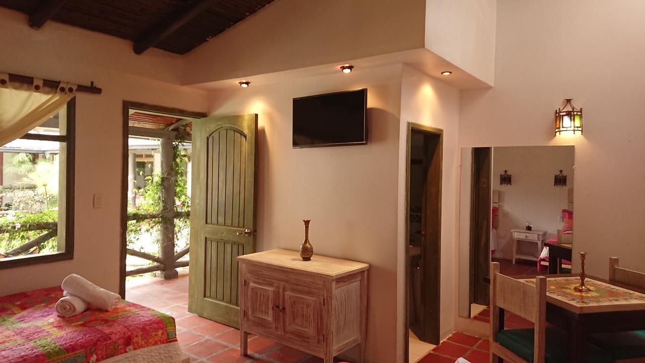 Villa Mimi Отавало Екстериор снимка